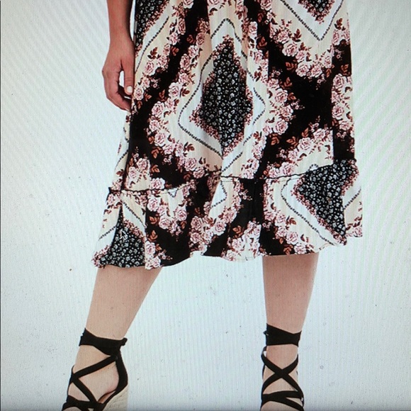 TORRID NWT scarf print challis midi dress size 2x - Picture 2 of 10